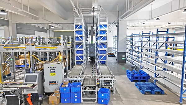 High-speed stacker rack automated warehouse