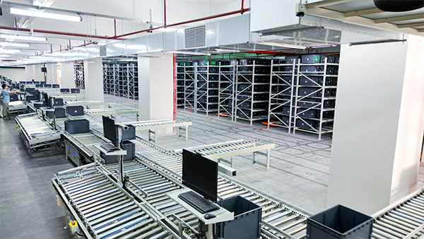 Multi-layer material box robot AGV
