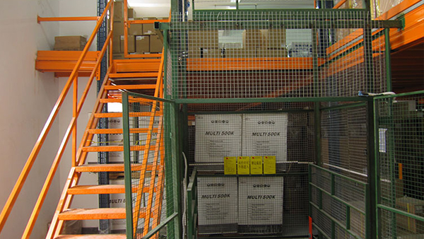 Mezzanine-style shelving