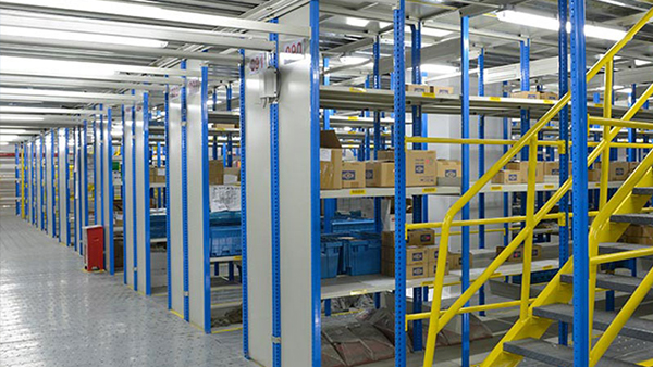 Mezzanine-style shelving
