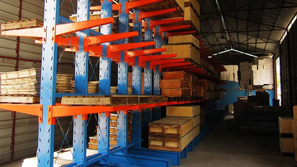 Cantilevered shelving